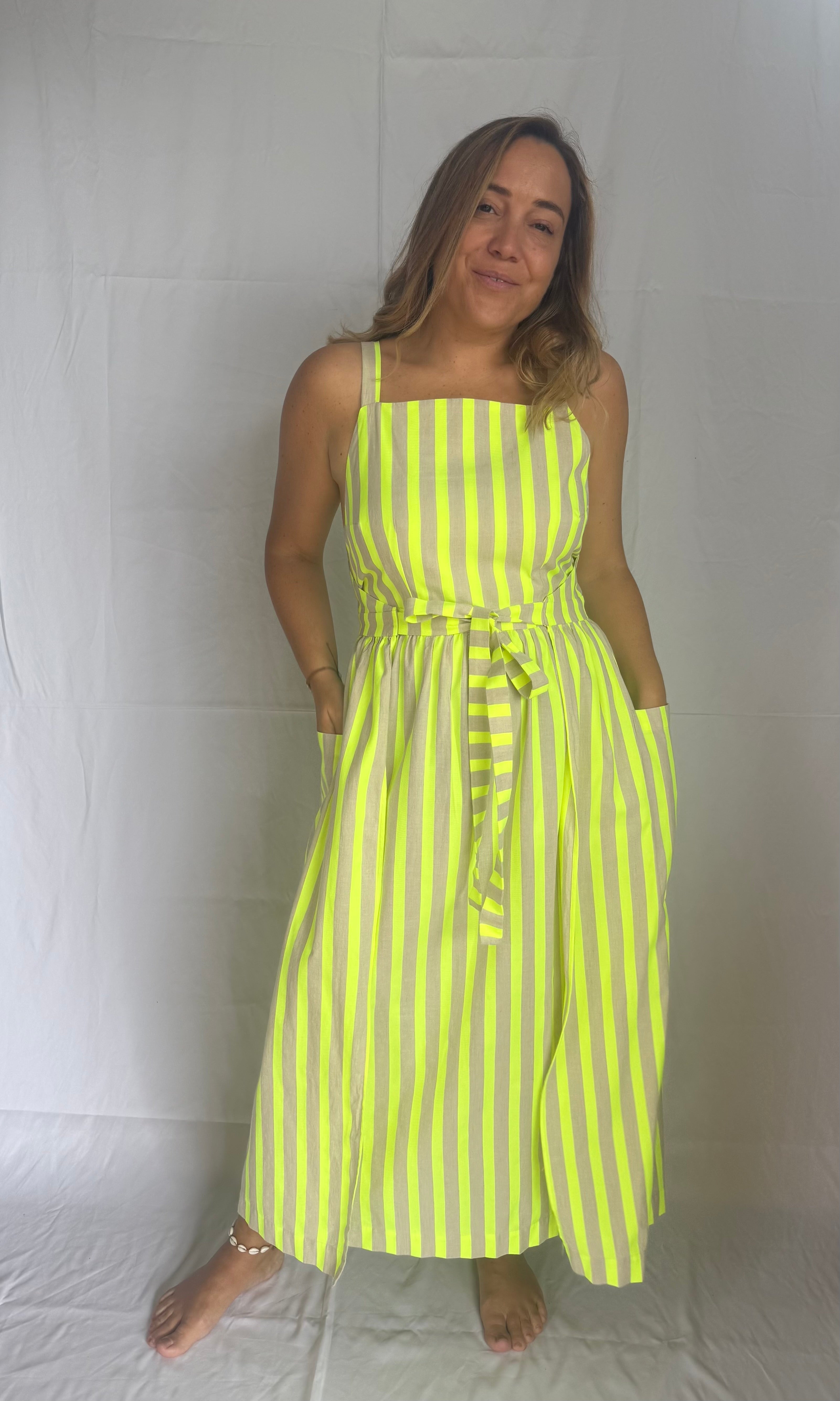AGNES RISCAS NEON