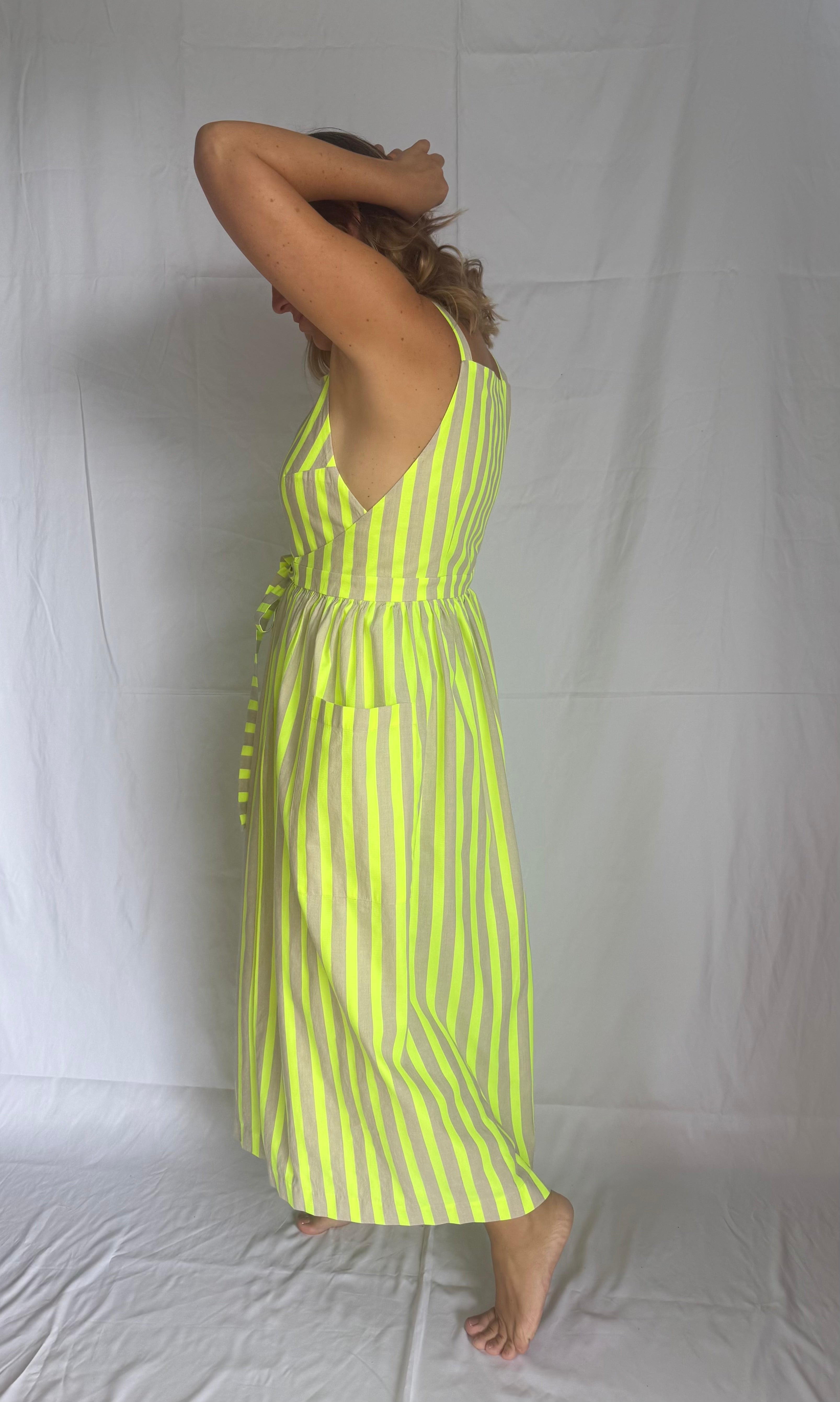 AGNES RISCAS NEON