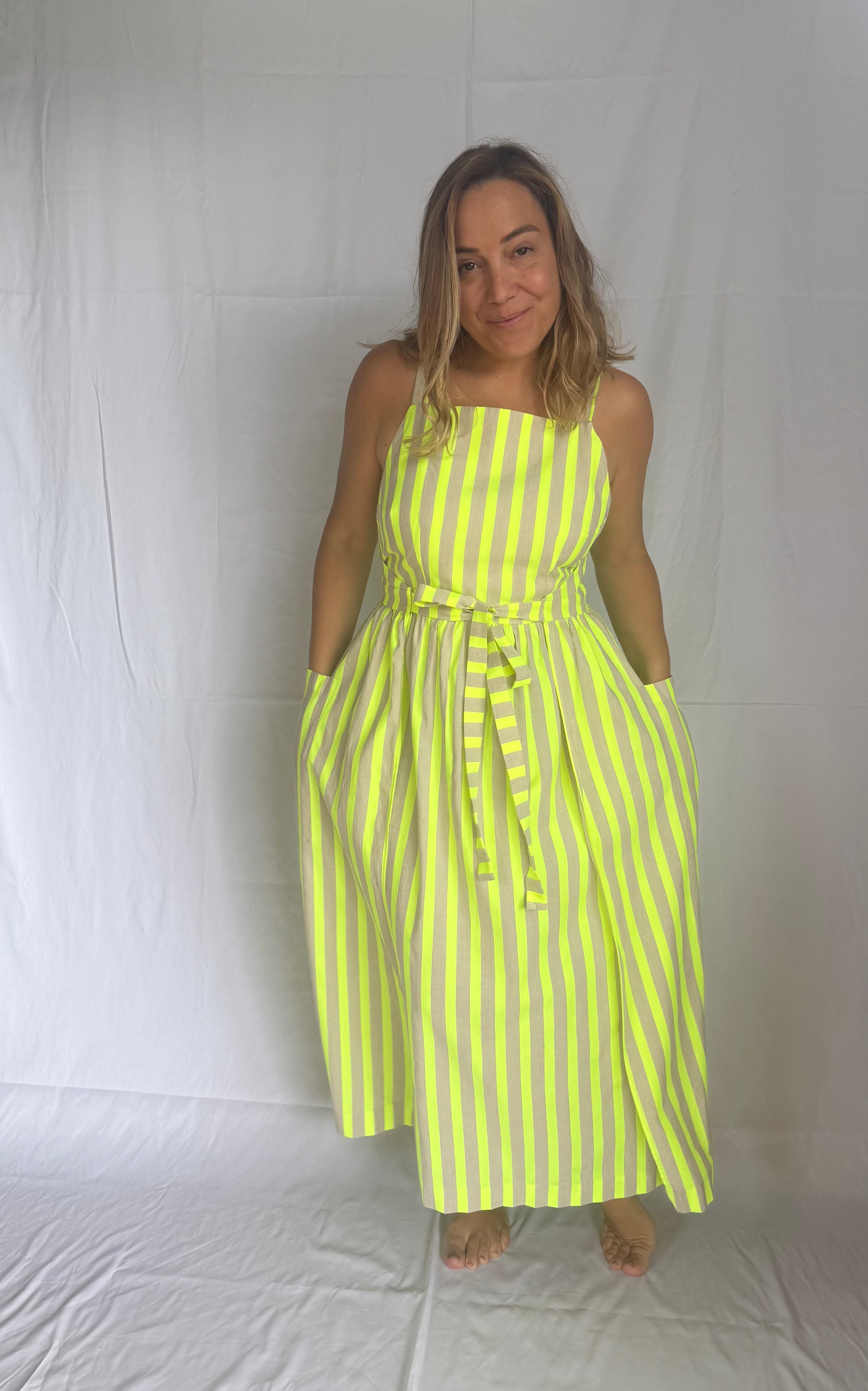 AGNES RISCAS NEON