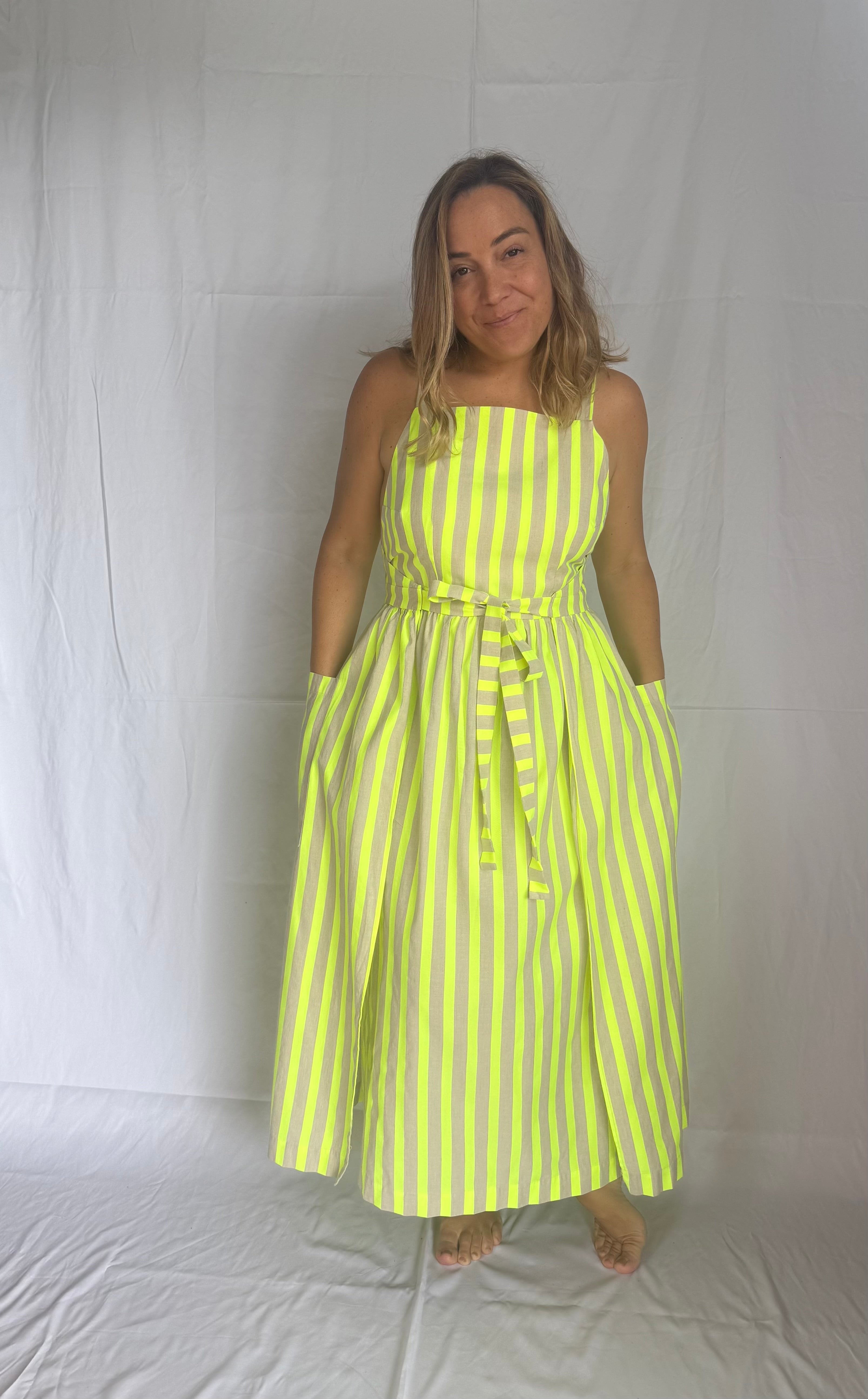 AGNES RISCAS NEON